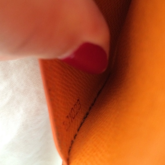 Authentic Louis Vuitton Epi Leather Wallet - Picture 2 of 4